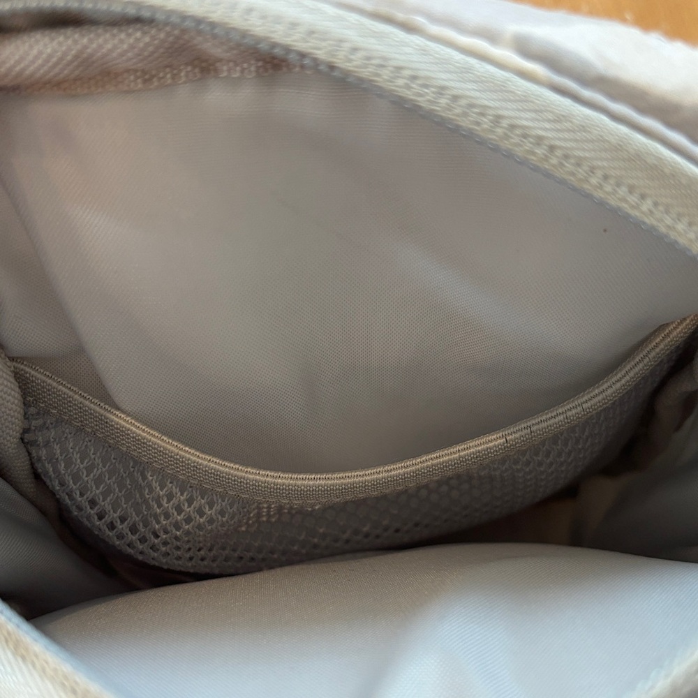 PINK Victoria's Secret Light Gray Camouflage Messenger Bag - Picture 2 of 2
